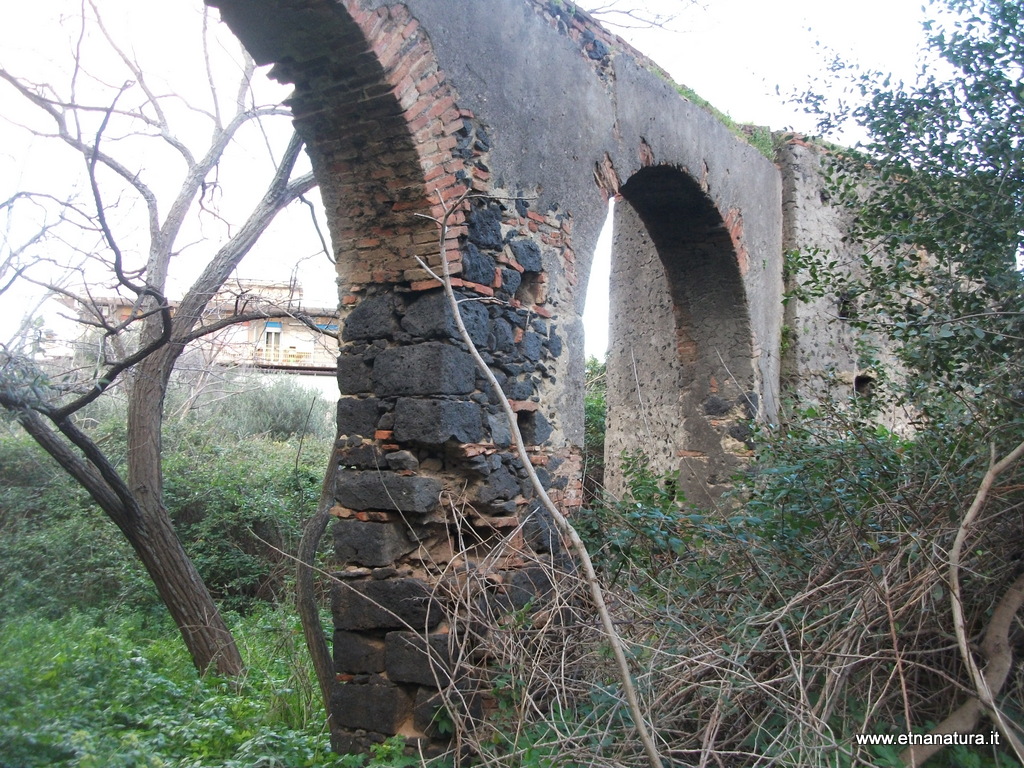 Acquedotto romano Nesima-Numero visite:29772