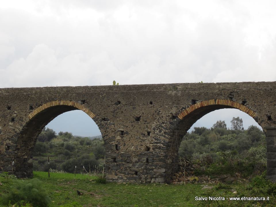 Acquedotto romano Valcorrente-Numero visite:34489