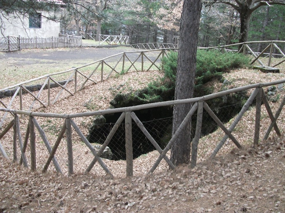 Grotta Delle palombe Castiglione