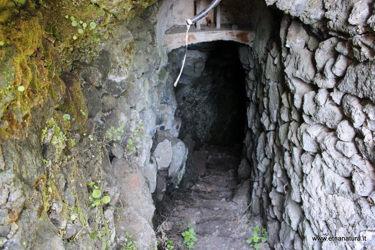 Grotta eremo sant Anna-Numero visite:677