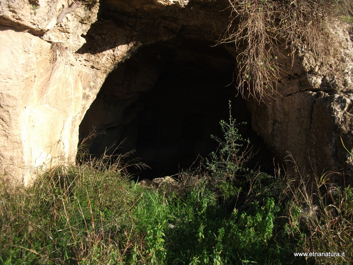 Necropoli santa Barbara-Numero visite:9081