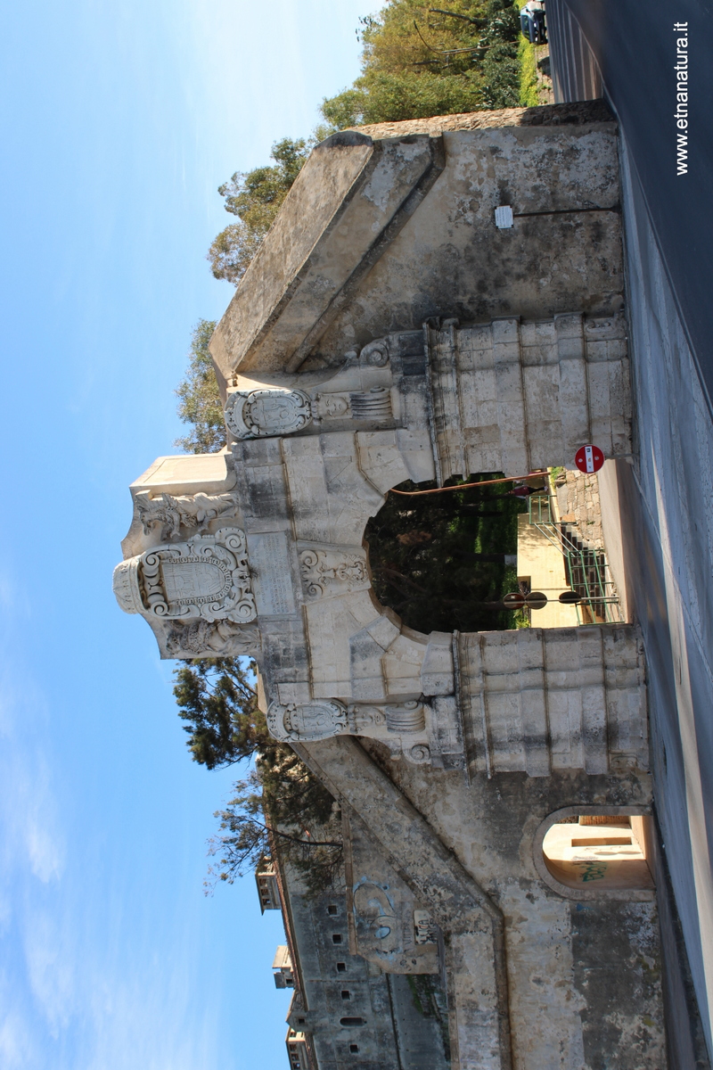Porta Spagnola Augusta